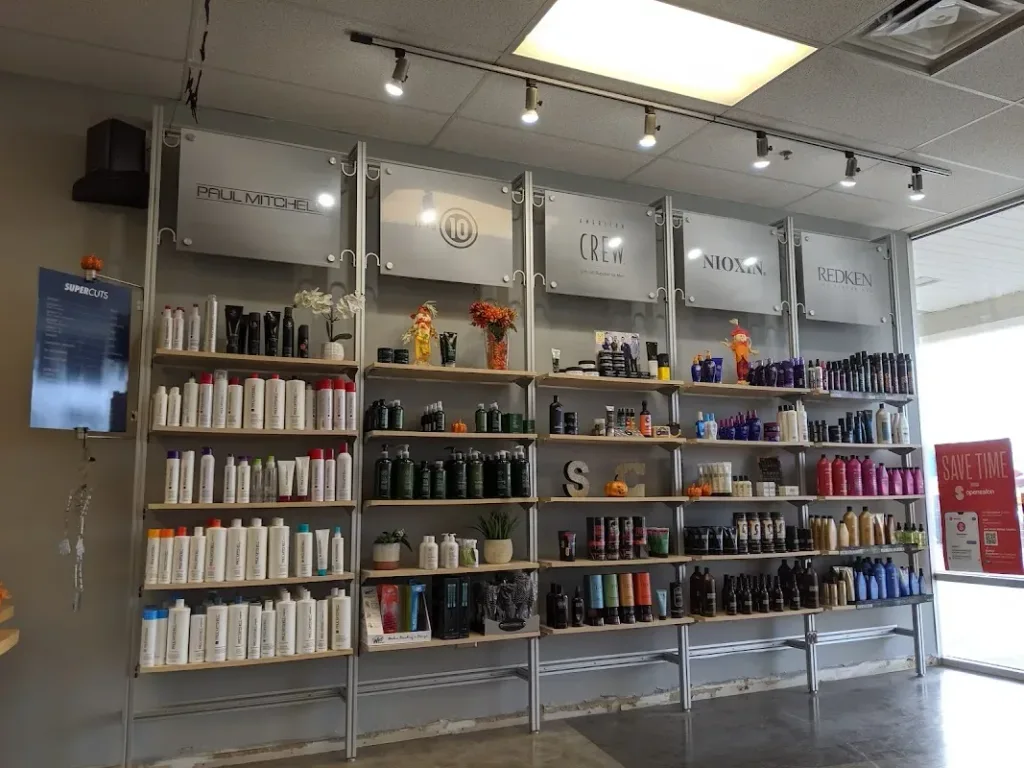 SUPERCUTS — Hair salon in Oswego